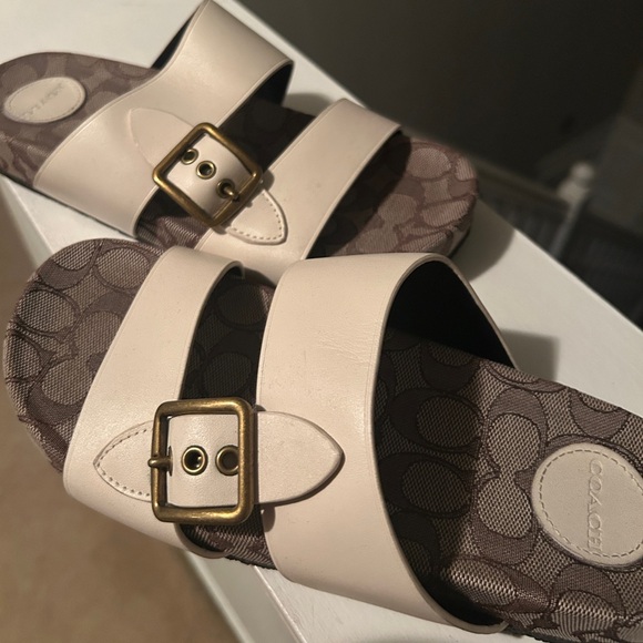 Coach Sandals New in Box - Picture 2 of 4